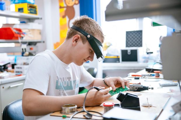 Собянин поздравил москвичей с победой на Российской робототехнической олимпиаде 6 117be4cdfed383bab3bc8c3a41d64d48