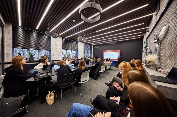 Инженеры, операторы 3D-принтера, чипмейкеры и фрезеровщики. Как Москва растит кадры для промышленности 22 2f5a9eba03764073eaf59e28ea21e624