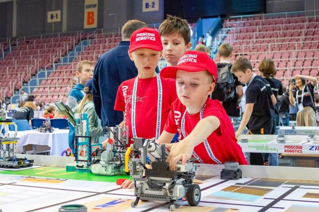 Собянин поздравил москвичей с победой на Российской робототехнической олимпиаде 3 3ef61802b2363fc02e3ebdeeea24efb4