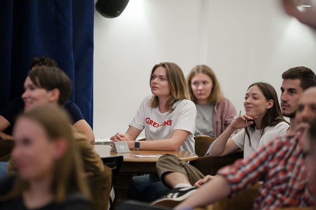 Начался прием заявок на участие в народном кастинге проекта «От идеи до премьеры» 5 ac554b73ac9bee130c23f0ef3f0349c1