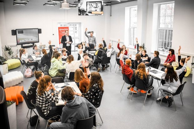 Инженеры, операторы 3D-принтера, чипмейкеры и фрезеровщики. Как Москва растит кадры для промышленности 17 b029acf83de342ee7159020dc9a96934