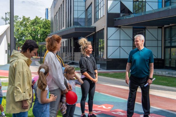 Сергей Собянин: Территории более 120 школ и детсадов благоустроены в этом году 2 40ddee7e9e77fbc1bcd3ccb3bbf972ca