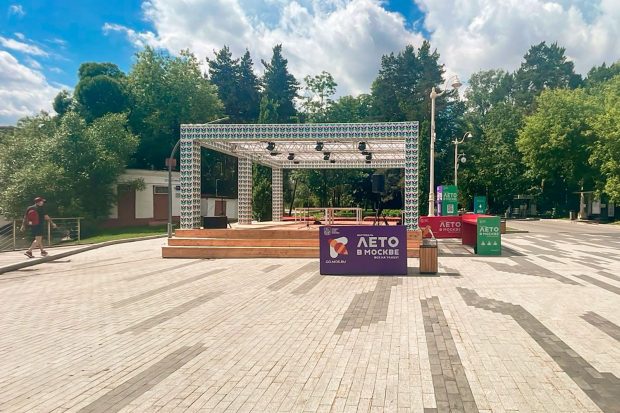 Сцена-амфитеатр, шале или подиум: какие площадки можно забронировать в СВАО во время фестиваля «Лето в Москве. Все на улицу!» 10 670336221ae3dd530302d678b7f34e41