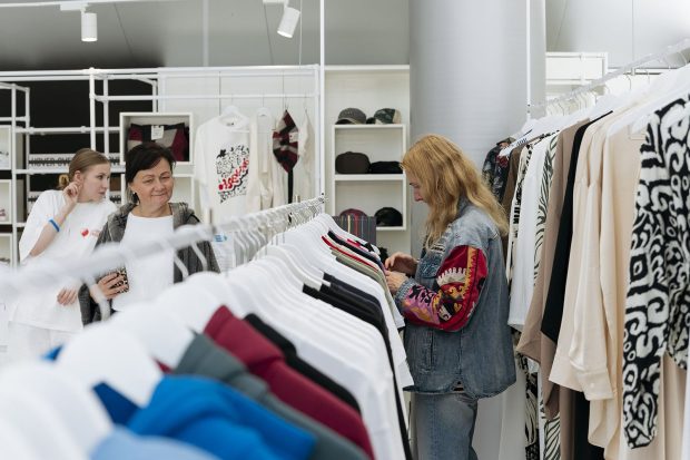 594eff1fcbfd906351885b85a00f4129