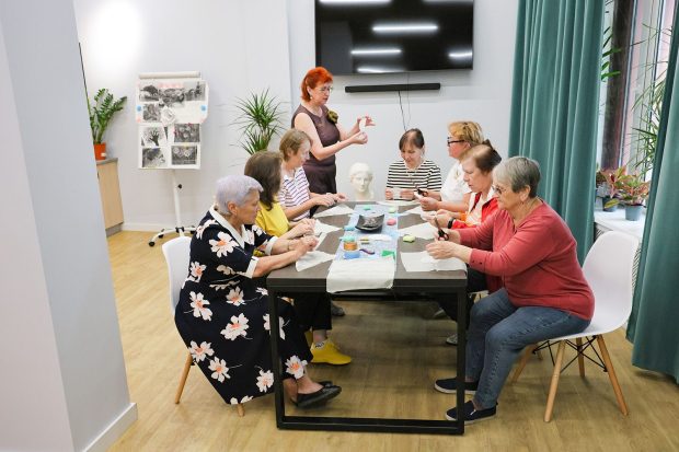 f402e2b822a3883bd94bf85cd6167be1