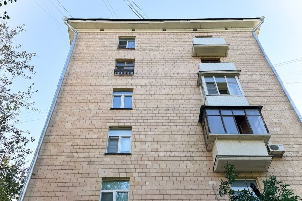 Более 70 домов с венчающими карнизами обновят по программе капремонта в 2024 году 8 2186dd15b3759bb0af673cb99807dcb4