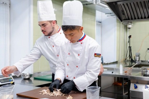 2515b48e006a18f5de40a24b69af6e62