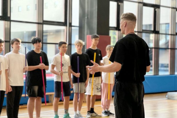 4409be1c28a41e870156ef79b053bd3b