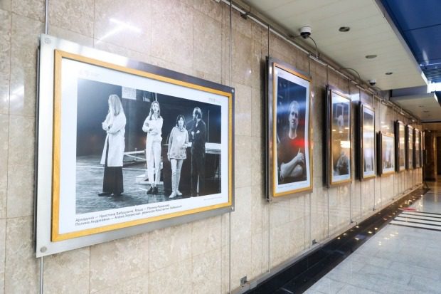 В метро открылась выставка, посвященная легендарной чеховской пьесе «Чайка» 9 acbdb9c70202f8e165561c04fe36b626