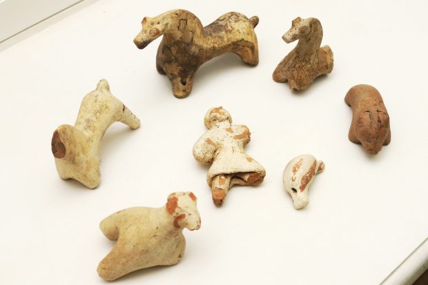 Орнаментированная рукоятка, муравленый изразец, перстень XII века: какие находки обнаружили археологи в 2024 году 3 208f78395f3d734b65602e0b28d05fdb