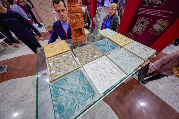 Камин Врубеля, окна дома Мельникова и ионическая капитель: что показали на выставке «ПРОреставрацию» 16 25c3125793bca14c542185e424054c5b