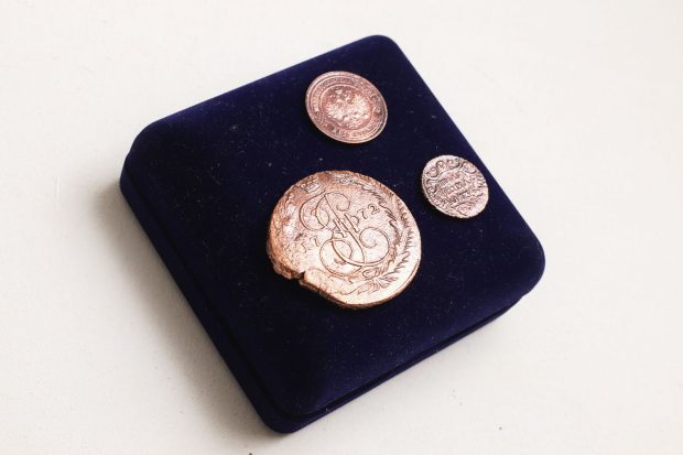 Орнаментированная рукоятка, муравленый изразец, перстень XII века: какие находки обнаружили археологи в 2024 году 4 25eae2c9a0e475dc983121c08fb9558f