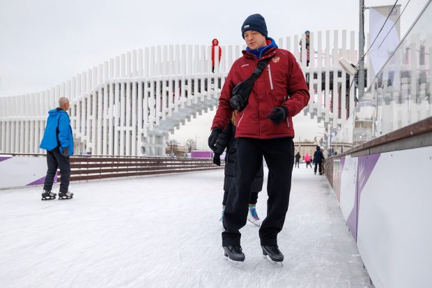 Взгляд вперед и плавный ход: как быстро и безопасно научиться кататься на коньках 24 af2e6054663ca1319c841aae3360c994