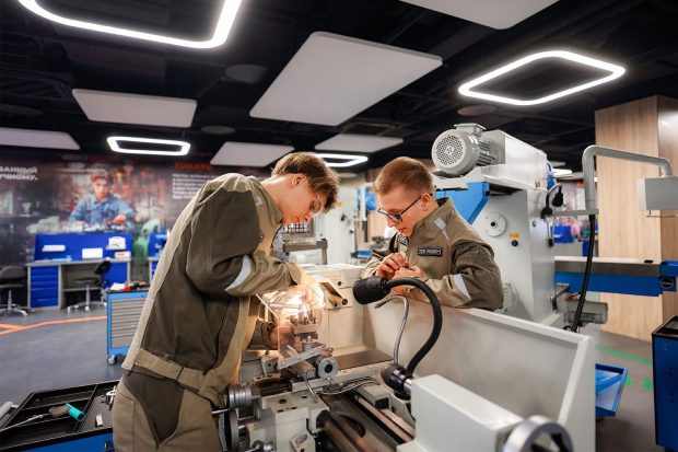 745fb9b697680bd95e9c9371e417f341