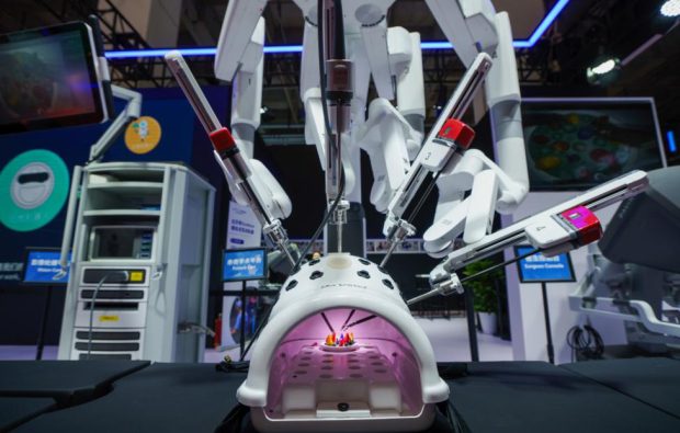 Собянин: количество роботических операций в Москве выросло почти вдвое 1 fc51fee45b03223971d8b693a5b39cef