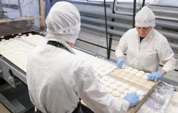 В Москве приостановили продажу партии зефира, в котором нашли стружку 1 fcc6a92799caa230ff12fd606426f8ea