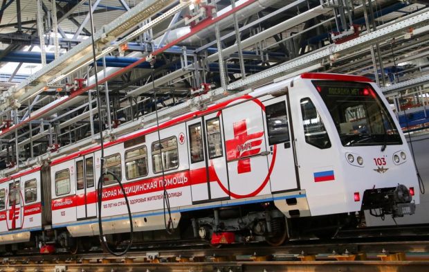 В московском метро запустили тематический поезд в честь Дня скорой помощи 1 417ff42eb0910a83452d25e84618d95c
