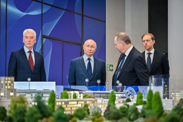 83de9abb869f14a75a394d38eadcd4a4