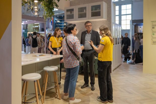 c6910803d02bcf85ed9cf76c1f5458db