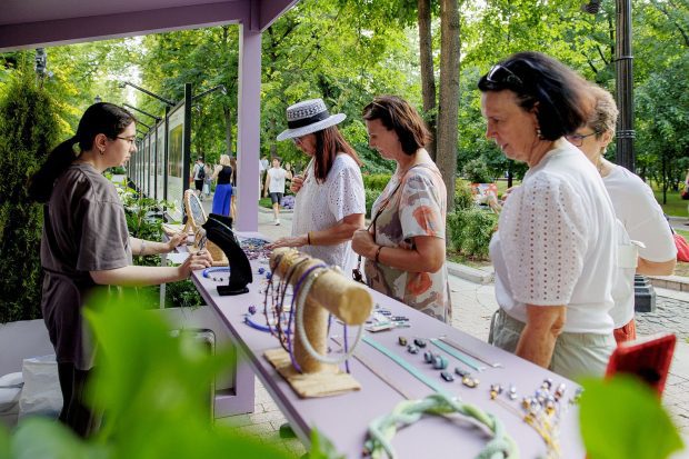 7fd8a8344f61d4ee19ff72839777a6d0