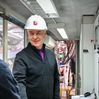 db27670b0441a58a6ae3c06ec3d92cd2