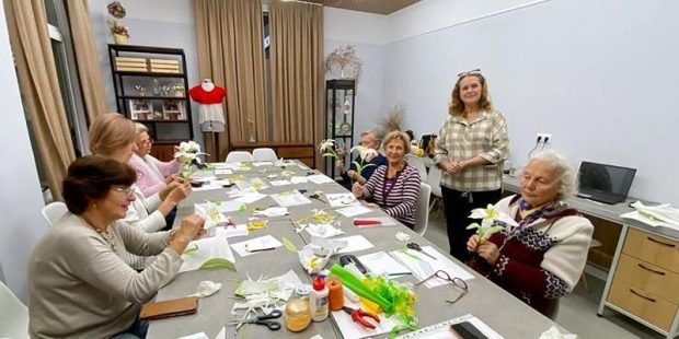 16a2431429794584c2b471f836bc210b