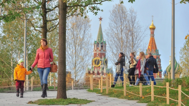 День матери в столице: открытки в «Зарядье» и японская сказка в «Гараже» 2 0d9111aebd43b999c934f4e58bf2d838