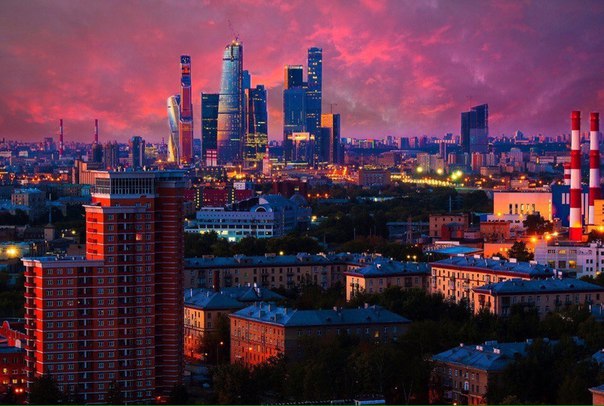 Невероятное небо над Москвой 