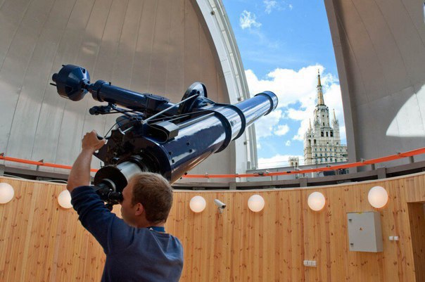 "100 часов астрономии" в Московском планетарии 